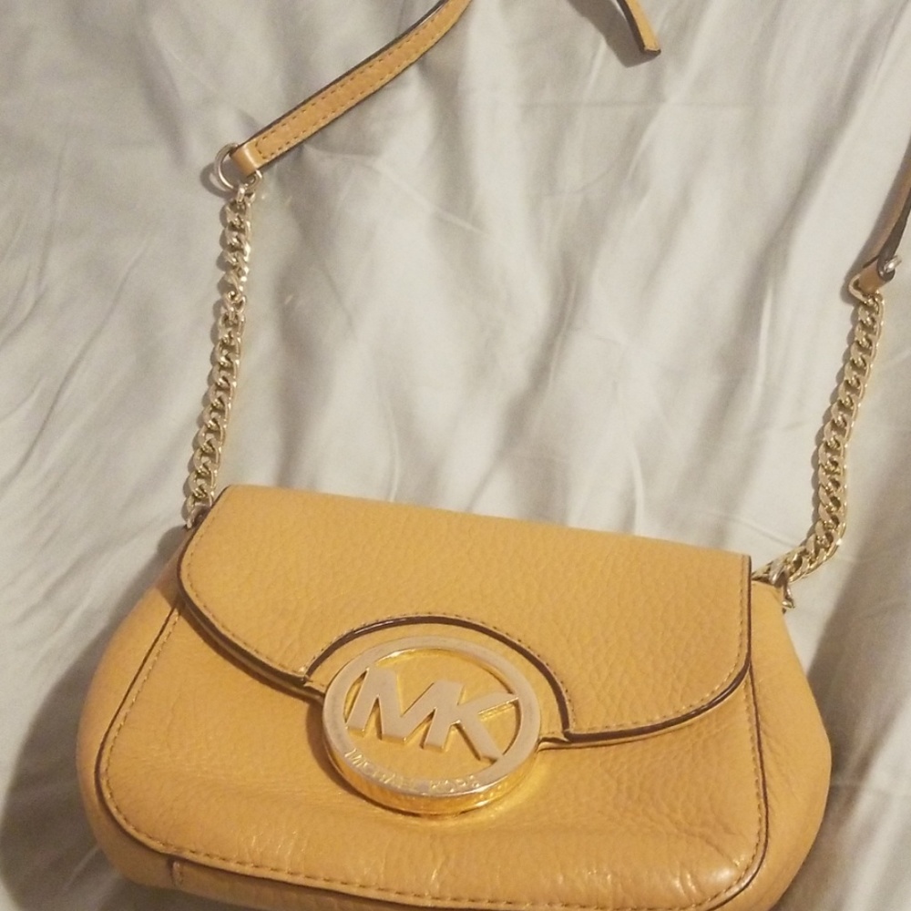 Michael Kors cross body purse